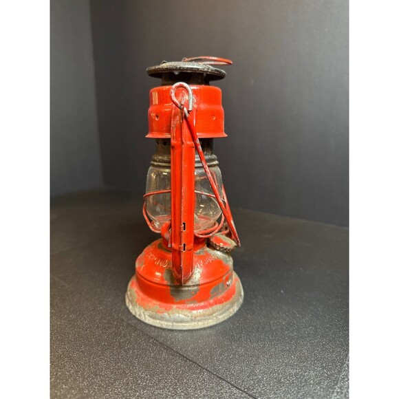 Vintage Red Sun Brand Kerosene Lantern 7.5" Japan Barn Camping Oil Lamp - Picture 2 of 10